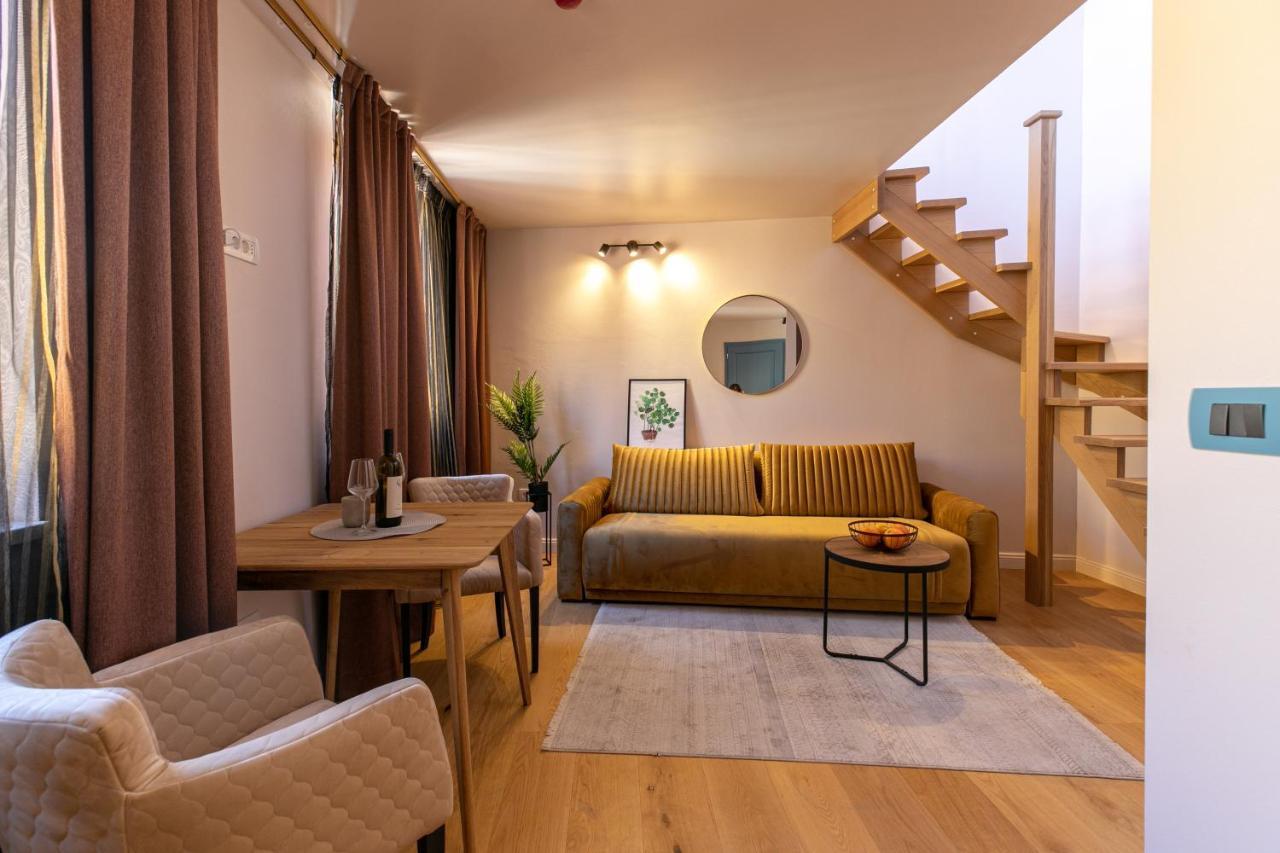 Jupiter Center Apartments Pula Bagian luar foto